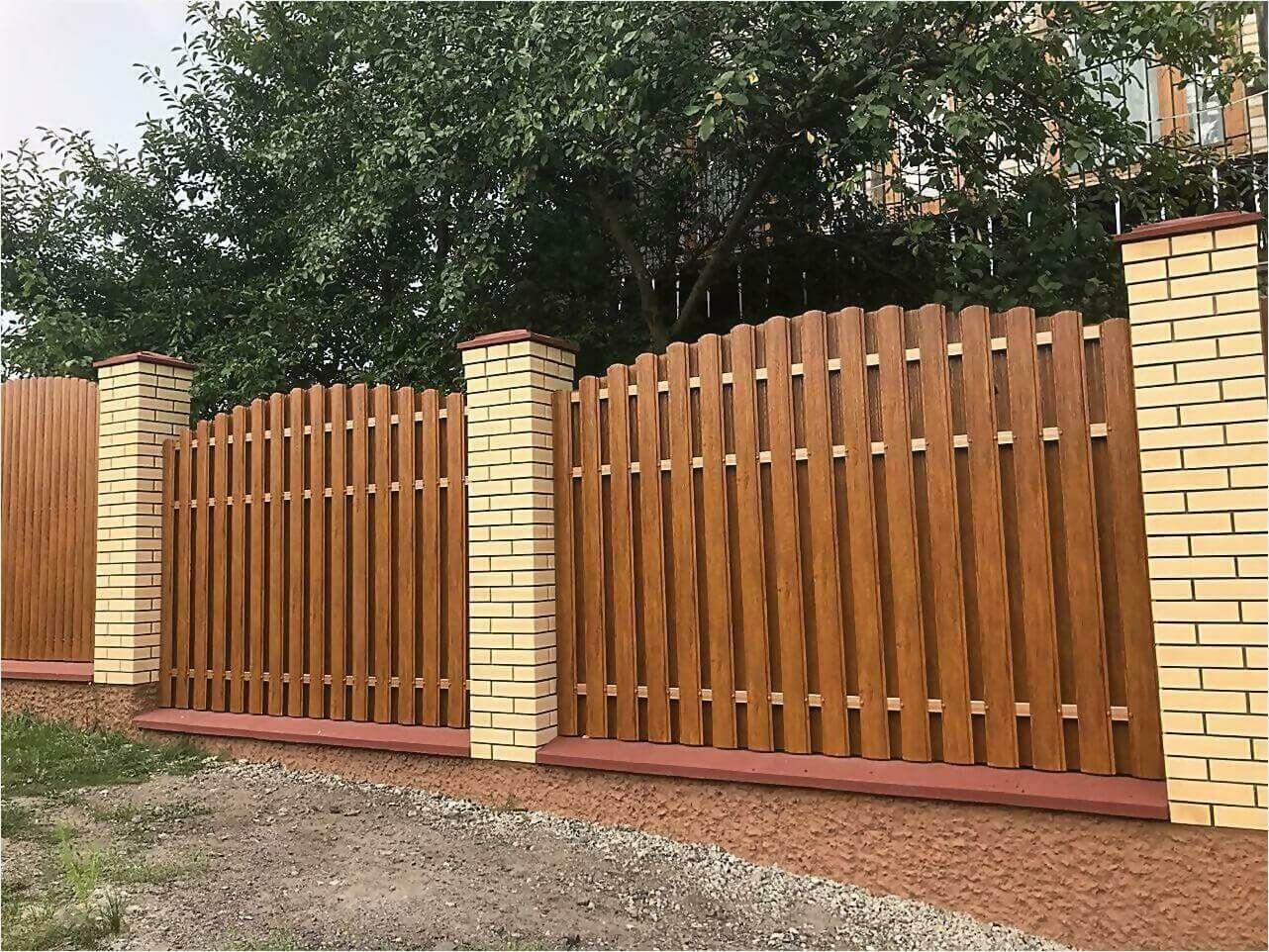 забор из штакетника 80м орех фото1 в Астане