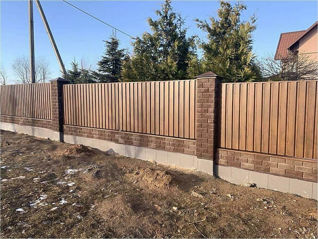 Забор из профлиста НС-21 цвет Printech темное дерево фото7 в Астане