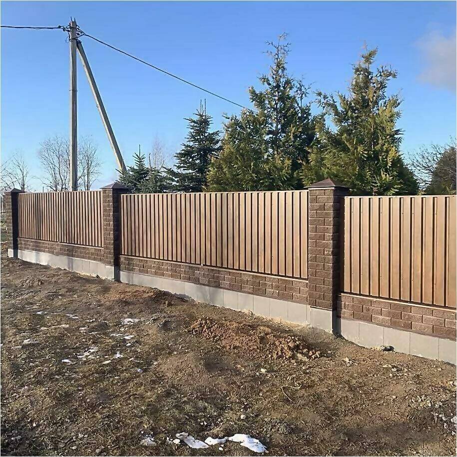 Забор из профлиста НС-21 цвет Printech темное дерево фото1 в Астане