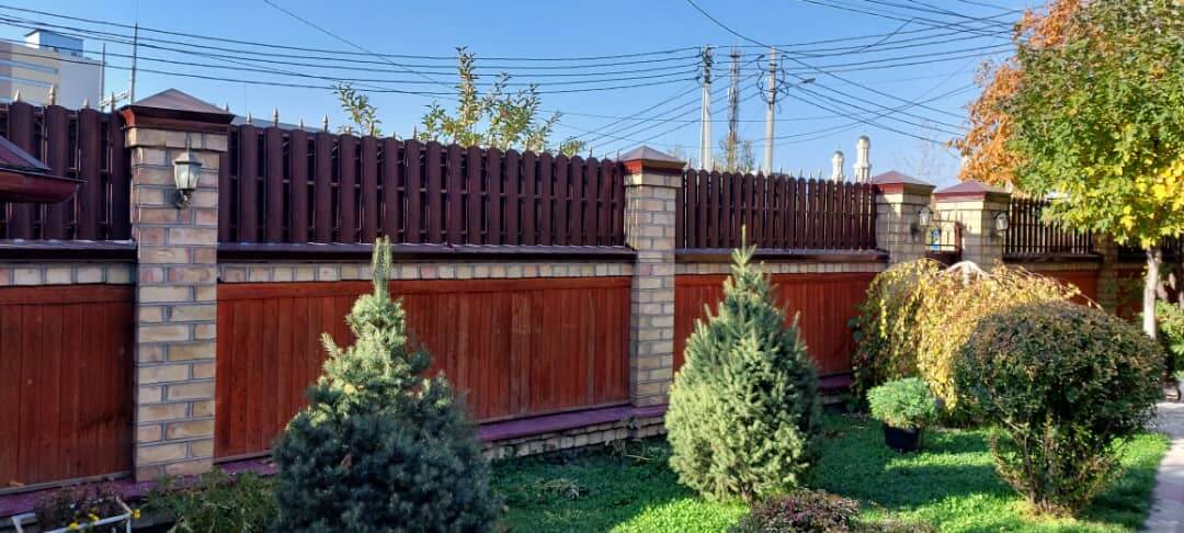 Забор из штакетника 90м Красный Каштан фото1 в Астане