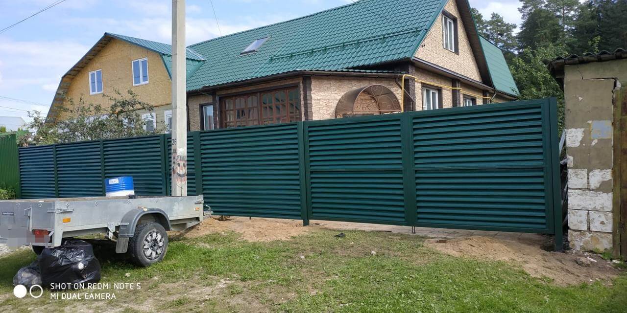 Забор-жалюзи с ламелями еврожалюзи ral6005/6005 Зеленый Мох 2-х сторонний фото1 в Астане