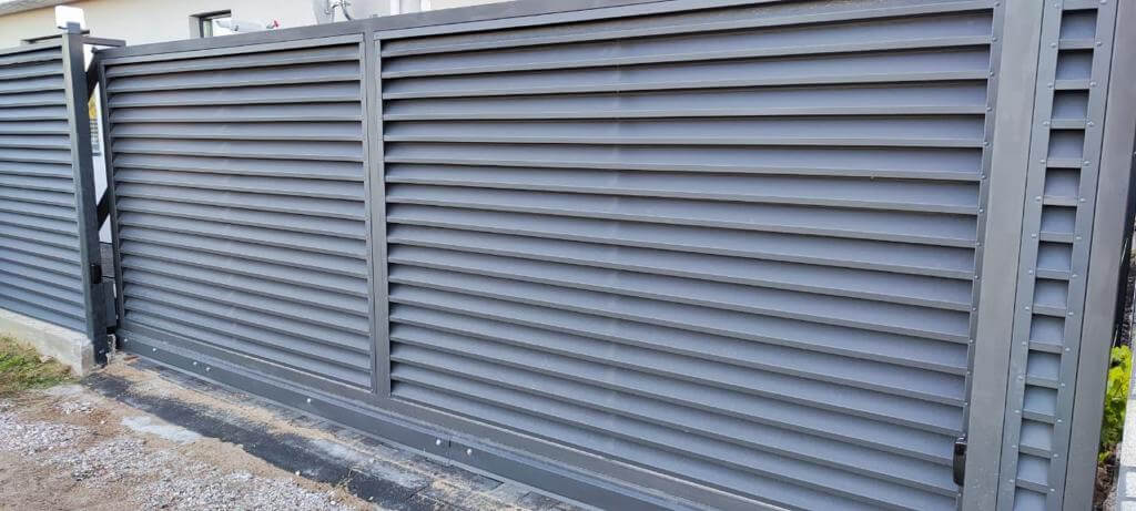 забор с ламелями эко-z ral7024/7024 серый графит двусторонний матте фото7 в Астане