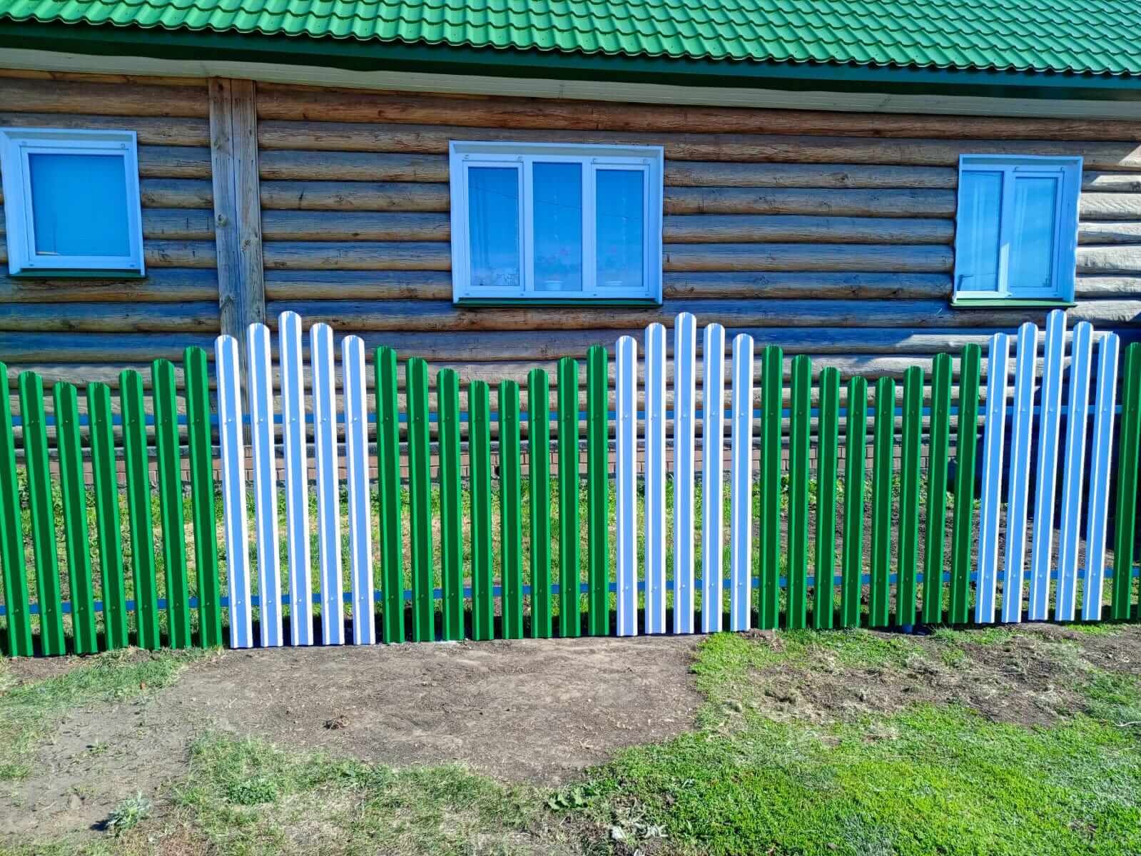 Забор из штакетника 18м в двух цветах RAL9003 Белый + RAL6029 Зеленая Мята в Астане