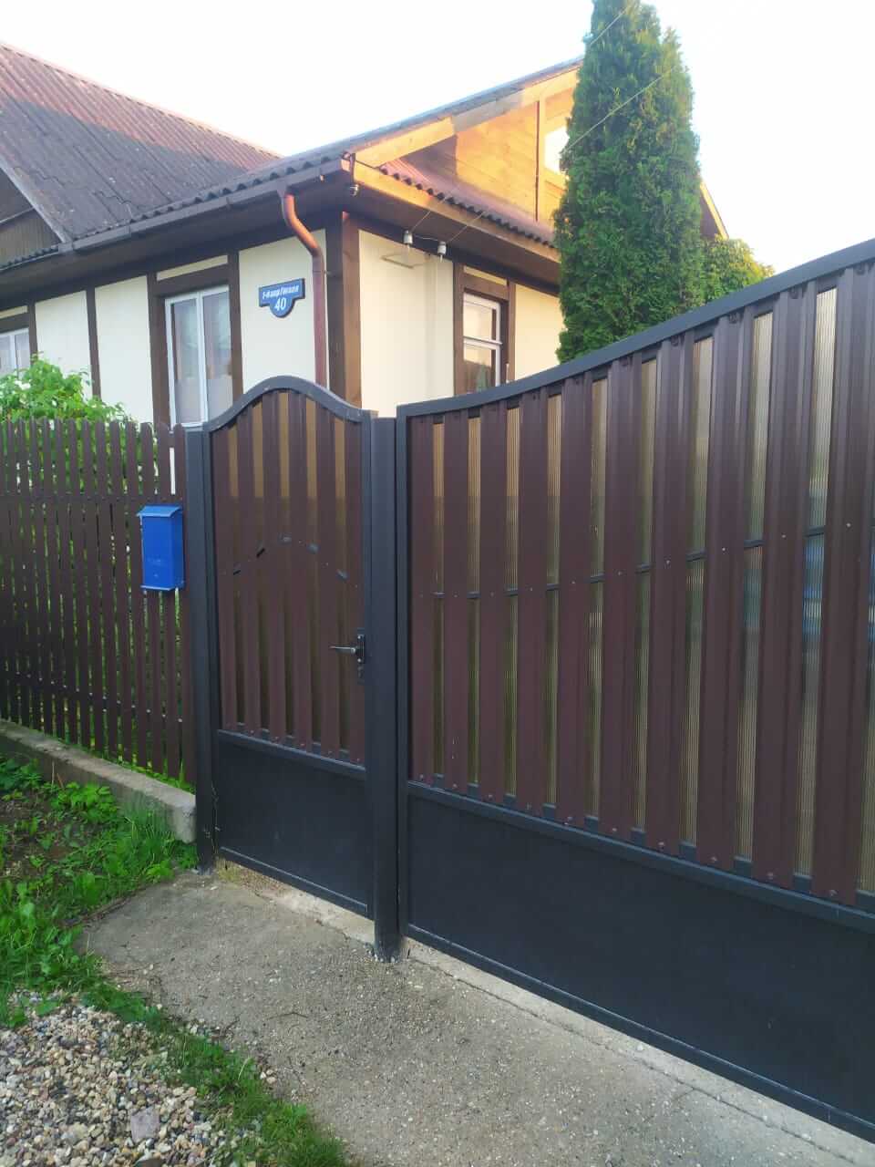 Забор из штакетника ЭКО-М 16м RAL8017 полиэфирная эмаль фото 1 в Астане