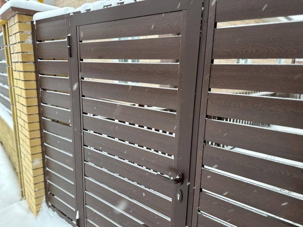 Забор-ранчо из металлопланкена 34м Мореный Дуб Printech фото 1 в Астане