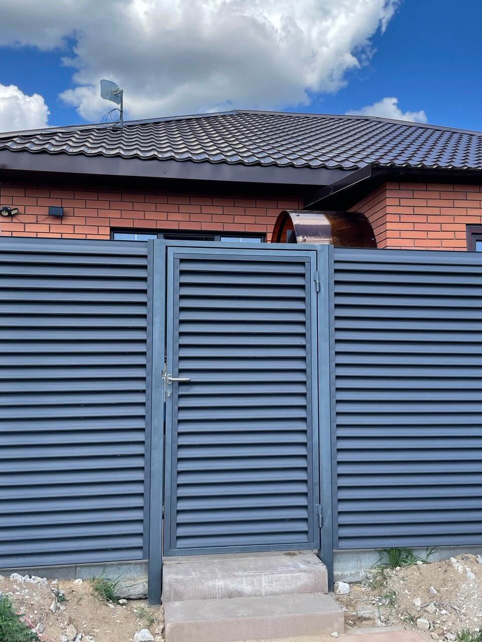 Забор из ламелей еврожалюзи 24м RAL7024 Серый Графит МАТТЕ фото 2 в Астане