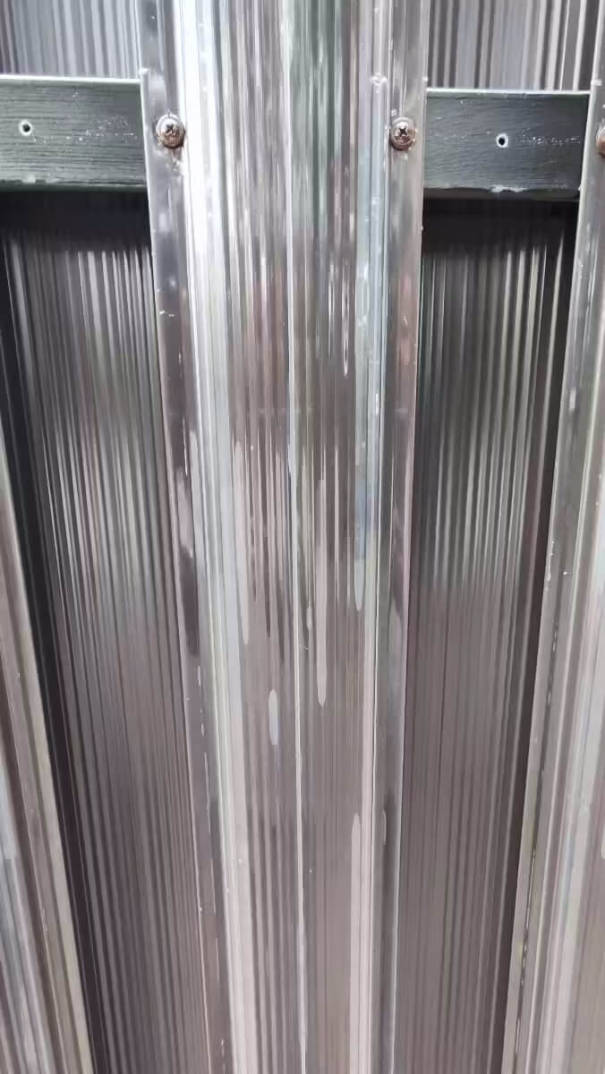 Забор из евроштакетника 22м RAL8019/8019 Темный Шоколад двусторонний фото 3 в Астане
