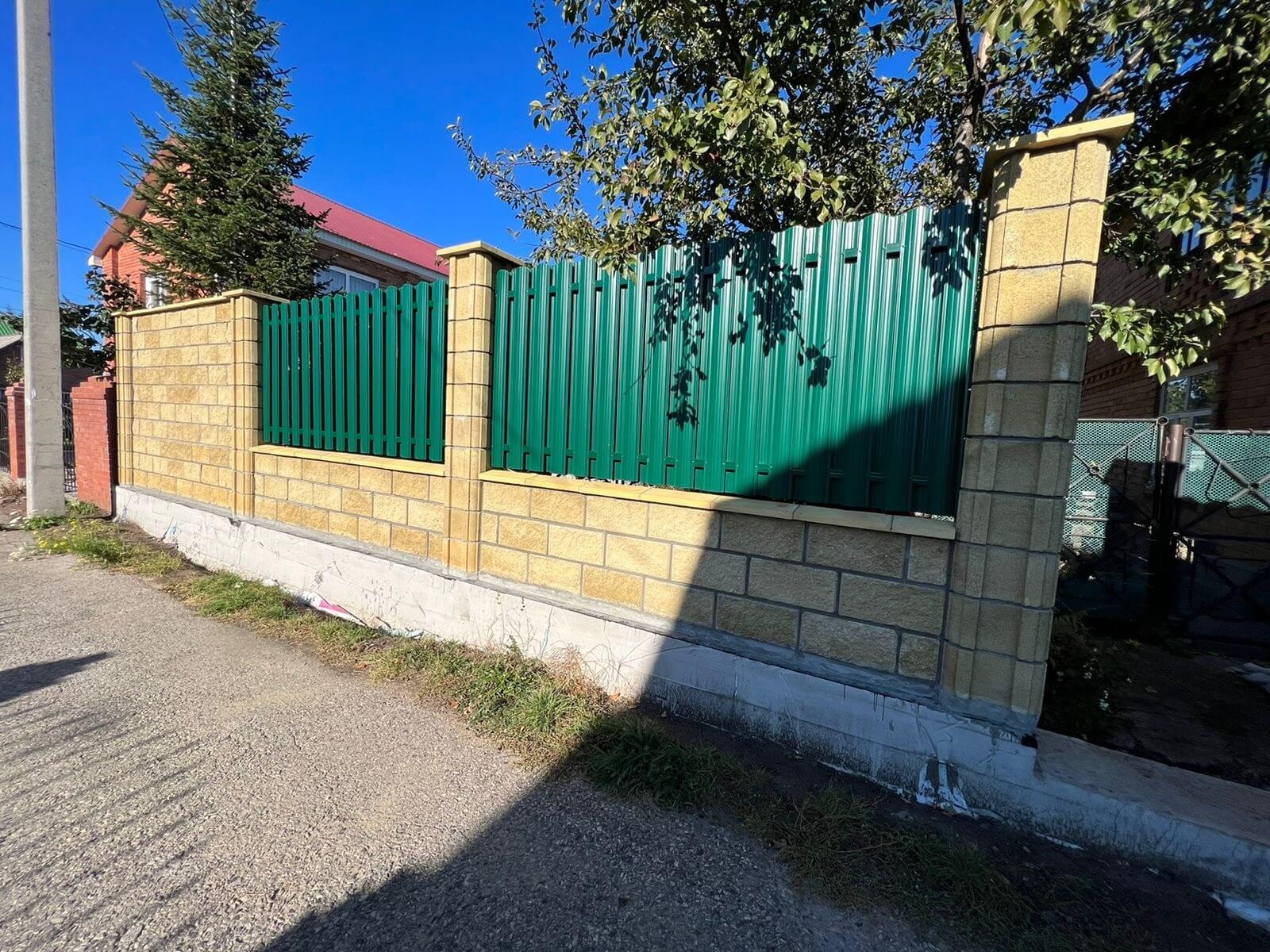 Забор из евроштакетника 22м RAL6005/6005 Зеленый Мох двусторонний фото 4 в Астане