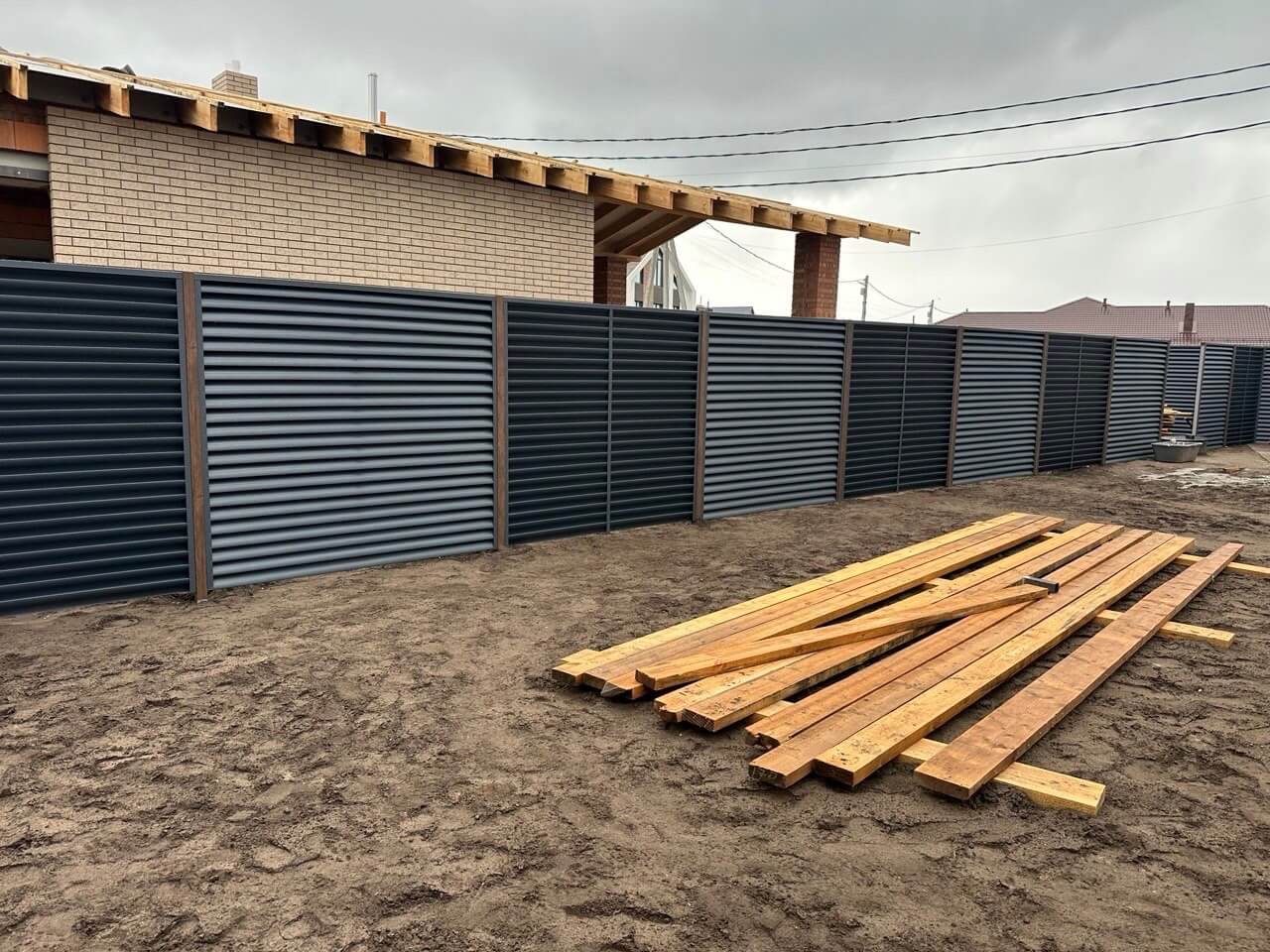 Забор из ламелей еврожалюзи 160м RAL7024/7024 Серый Графит двусторонний МАТТЕ фото 6 в Астане