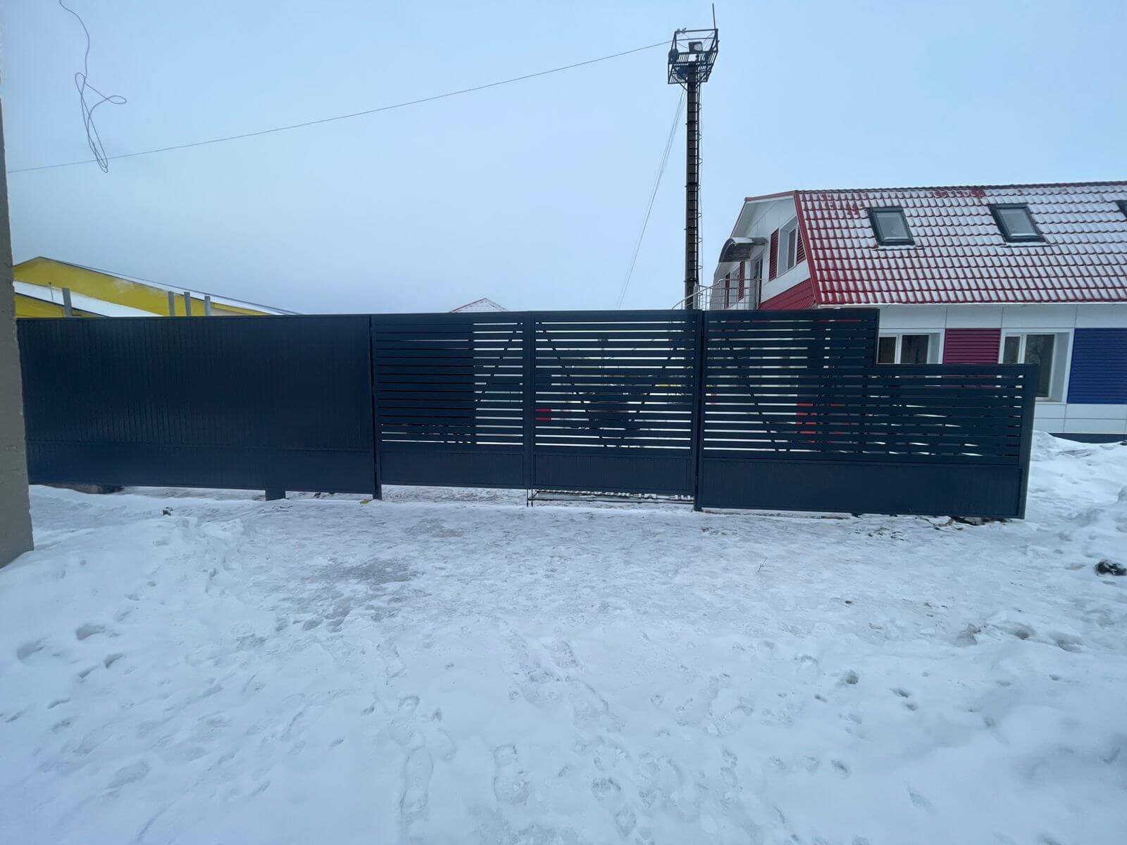 Забор-ранчо из металлического планкена 11м RAL7024 Серый Графит фото 2 в Астане