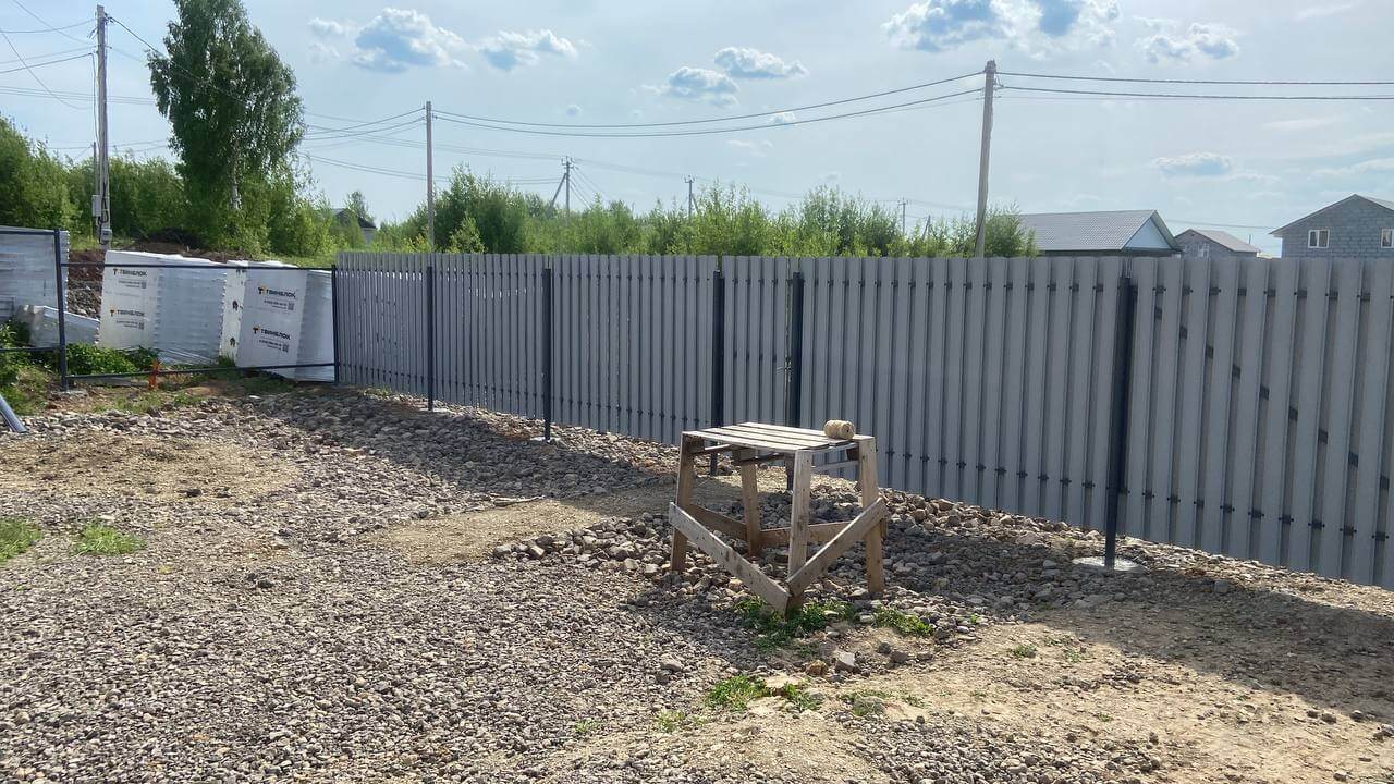 Забор из евроштакетника 16м RAL7024 Серый Графит фото 1 в Астане