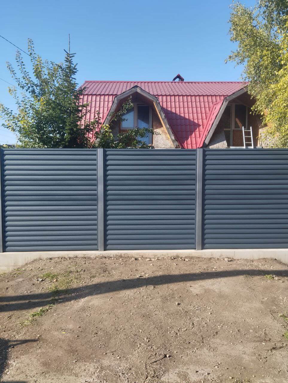 Забор-жалюзи из ламелей Реснички 54м RAL7024/7024 Серый Графит двусторонний МАТТЕ в Астане